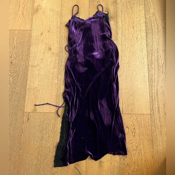 Mother of All Mabel velvet dress - Picture 9 of 9